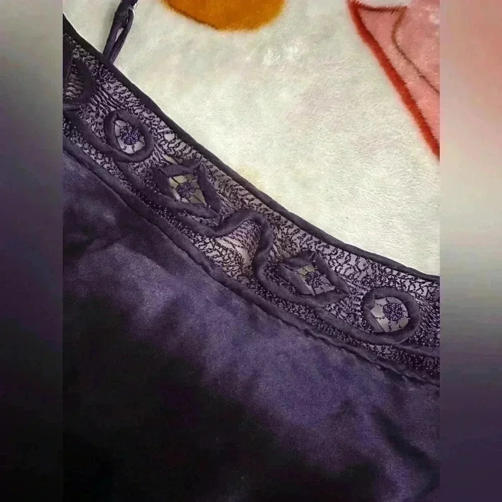 Vintage 100% silk Victoria’s Secret gold label slip dress Medium - Picture 3 of 4